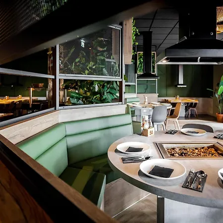 In Limburg With Sauna & Pool Villa Roggel