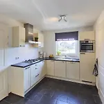 In Limburg With Sauna & Pool וילה