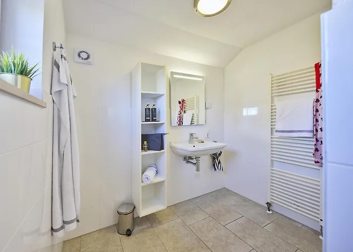 In Limburg With Sauna & Pool Βίλα *